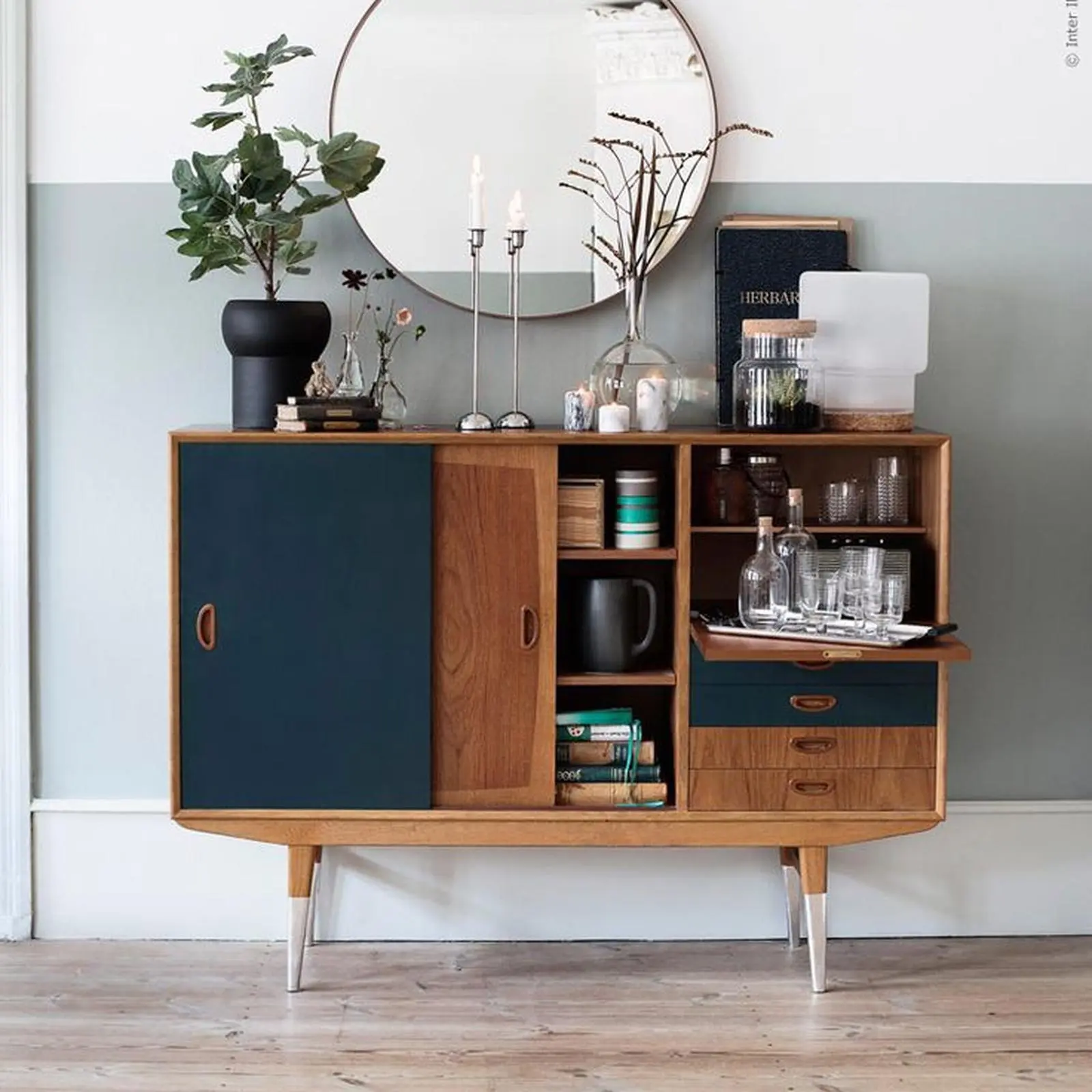 Bufet retro kayu jati rak pajangan terbaik Indonesia Furniture 2 Bufet retro kayu jati rak pajangan terbaik Indonesia Furniture