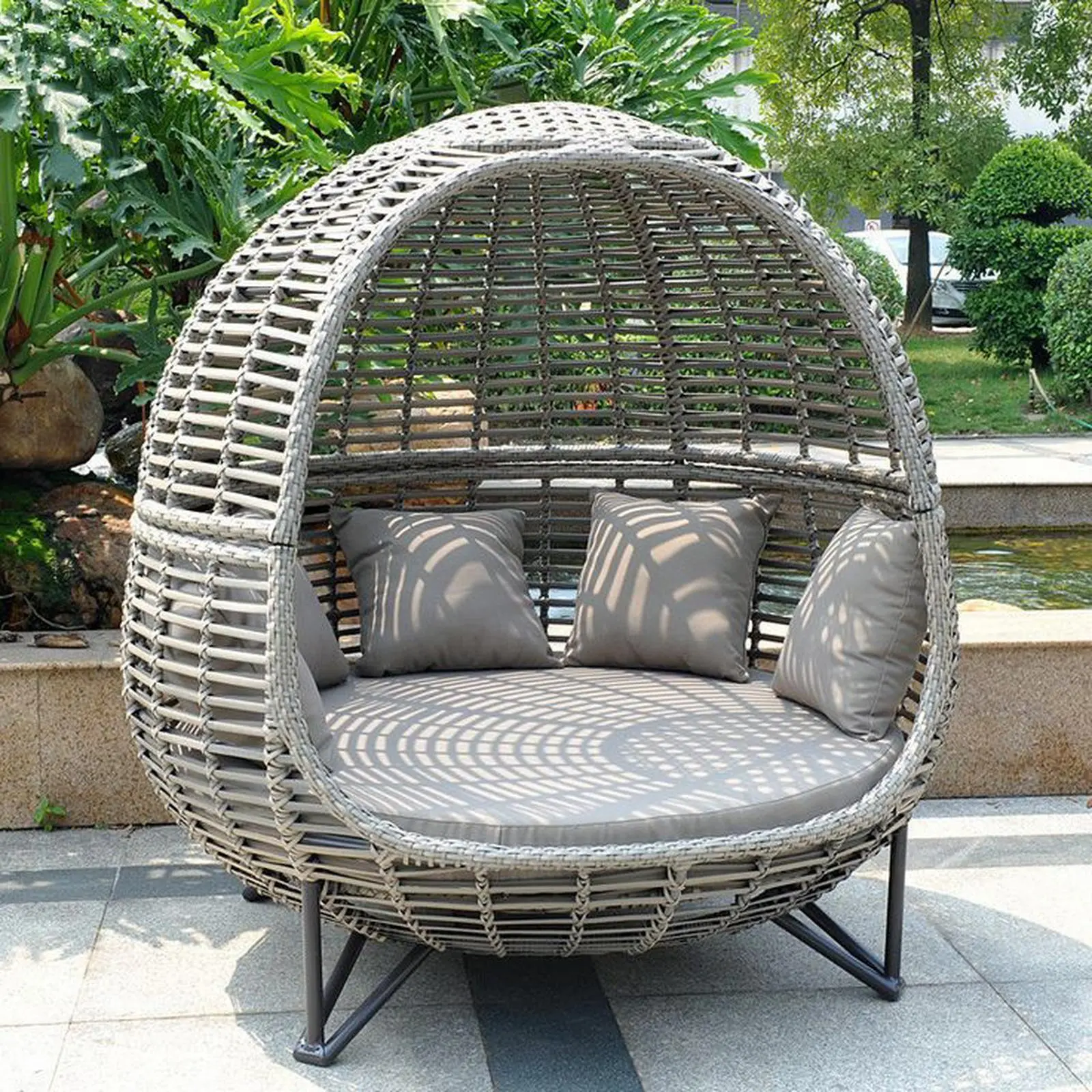 Deybed rotan sintetis kerodong bangku outdoor unik Indonesia Furniture 2 Deybed rotan sintetis kerodong bangku outdoor unik Indonesia Furniture